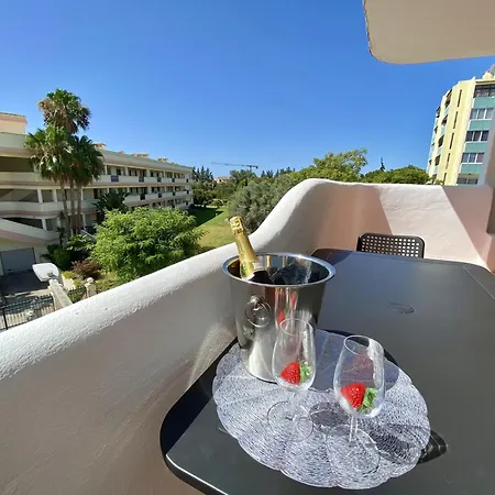 Twins 2 With Pool By Homing Apartamento *