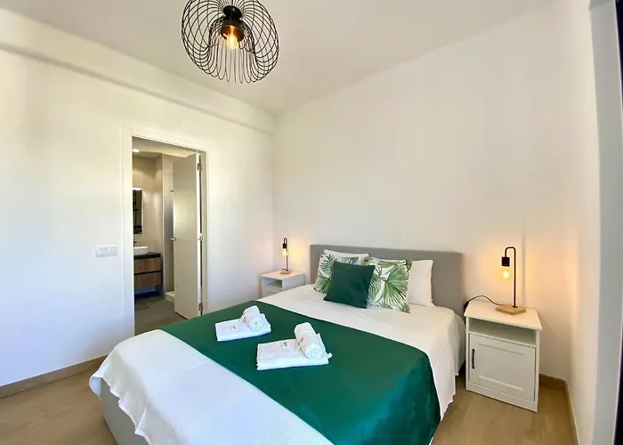 Twins 2 With Pool By Homing *