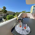 Twins 2 With Pool By Homing Lägenhet *
