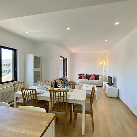 Twins 2 With Pool By Homing