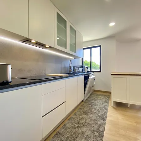 Apartment Twins 2 With Pool By Homing