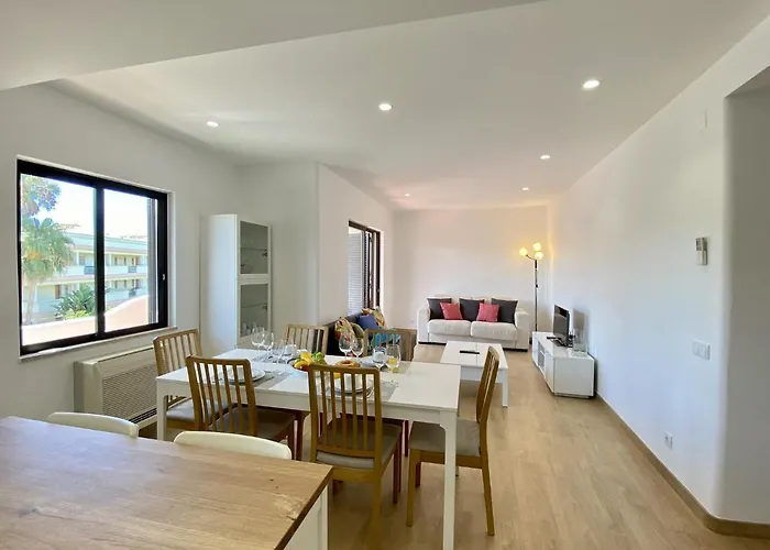 Twins 2 With Pool By Homing