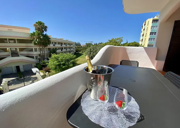 Twins 2 With Pool By Homing Apartamento *